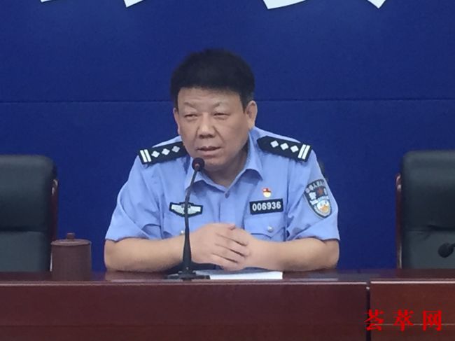 华阴市公安局召开八月份党建工作例会 (1)