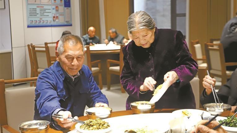 南坡村老人的“幸福账单”